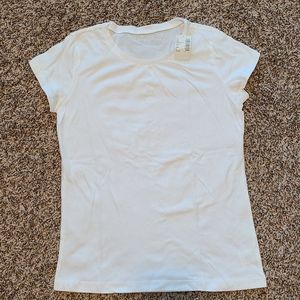 White shirt sleeve shirt